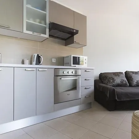 Apartment Jela *